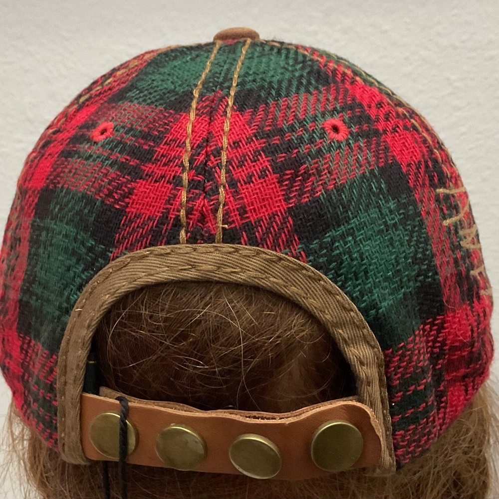 True religion Distressed Cap. - Picture 4 of 7
